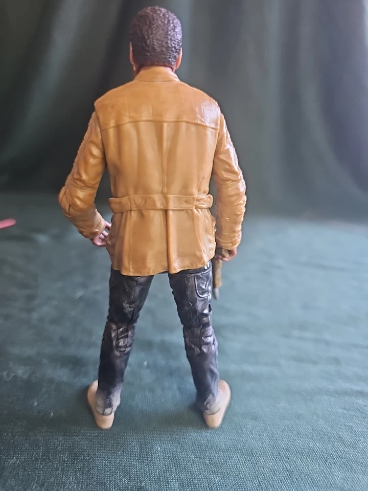 Star Wars The Black Series Finn Jakku Completo Con Blaster Foto 3 de 4