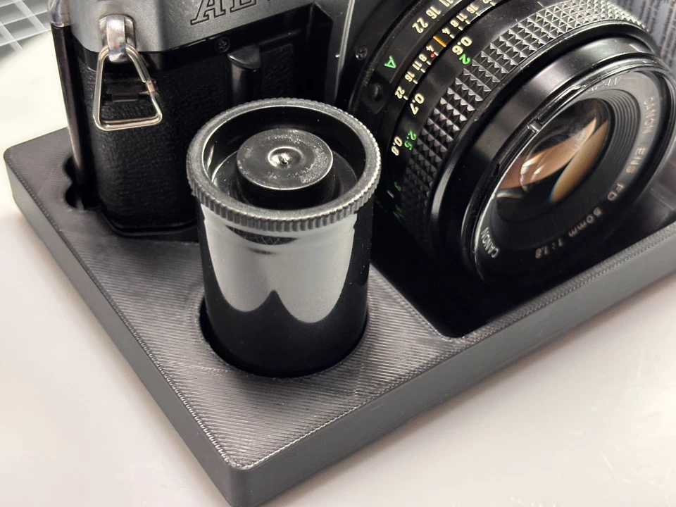 Gridfinity 存储 适用于佳能 AE-1 和 AE-1 程序相机 - 全新 — 第 2/4 张图片