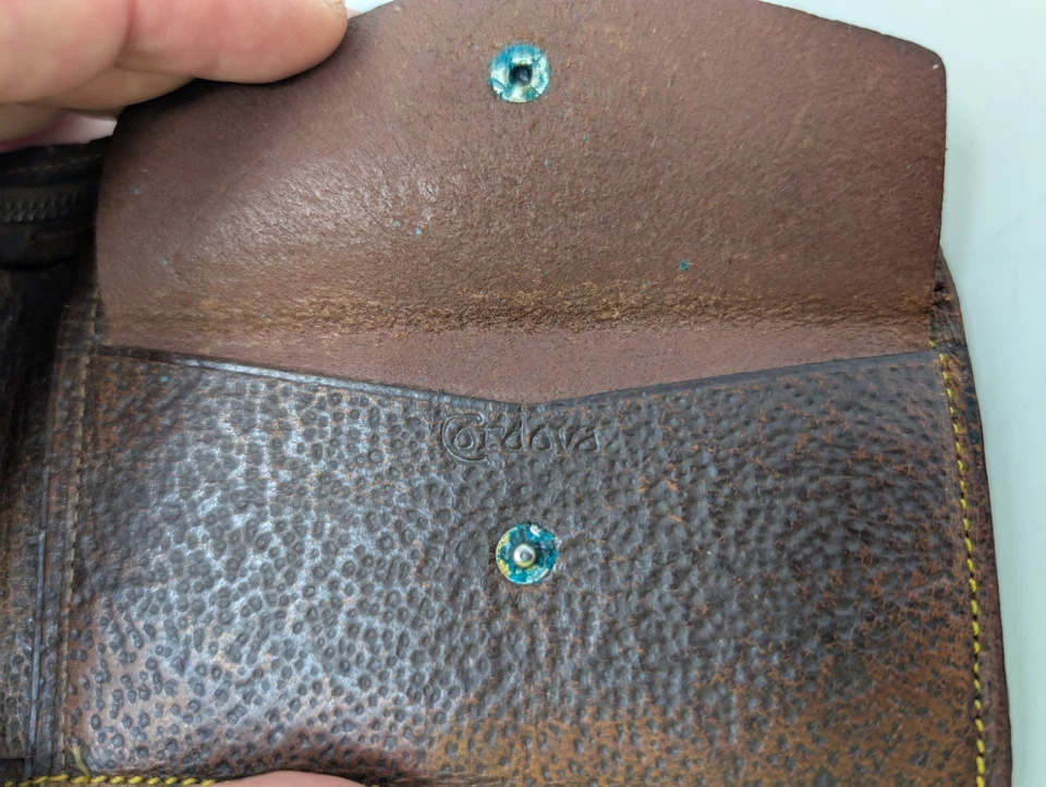 Billetera de cuero tipo billetera ROYCROFT 1920 ARTES Y MANUALIDADES Cordova Shops of Buffalo NY Foto 2 de 4