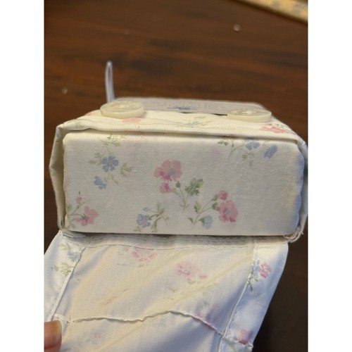New Simply Shabby Chic Rachel Ashwell Candy Floral Pink Blue Pillowcases 2 King - Picture 5 of 6