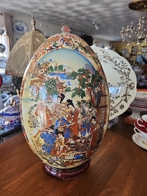 VINTAGE ROYAL SATSUMA EGG-HAND PAINTED-GOLD GILT-GEISHA GIRLS-WITH STAND 14-inch