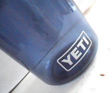 Very Clean Used YETI Blue Yonder Water Bottle Tumbler .75 Liter w/ Screw-off Lid