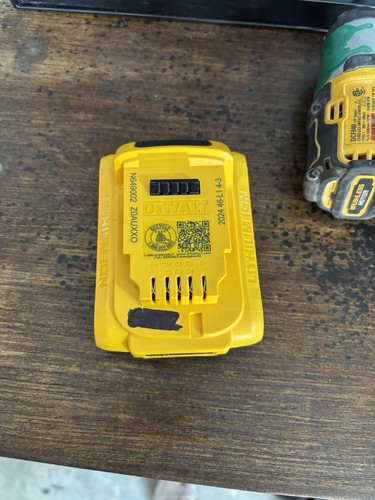 DEWALT 20V 2AH BATTERY 