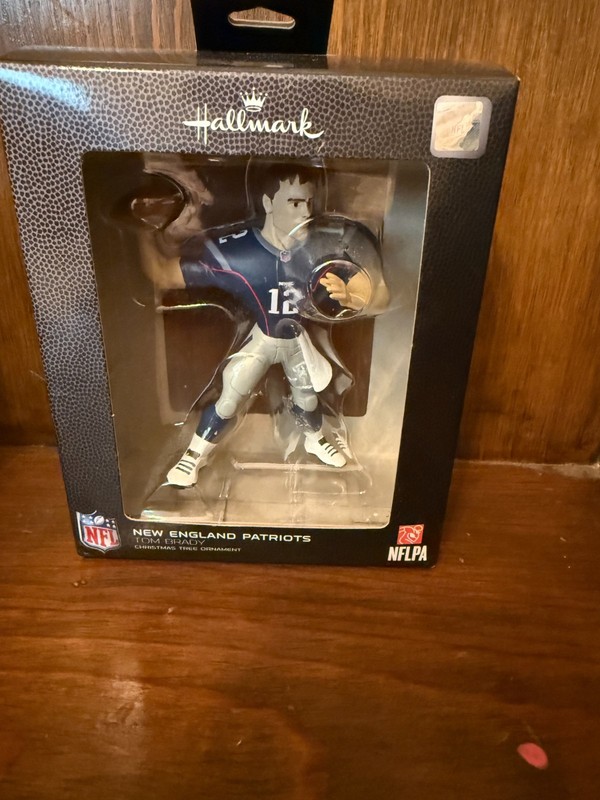 NEW Hallmark NE Patriots TOM BRADY Christmas Ornament 2017 Sealed!!!