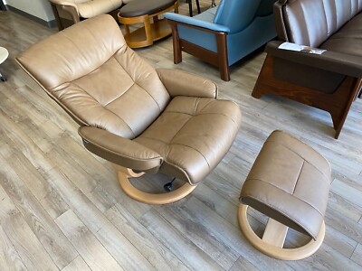 Fjords Bergen Small Recliner Comfort Chair - Cappuccino Leather Wood Stain Base