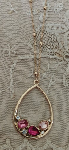 NWT Long Gold Pink Magenta & Blush Rhinestones Teardrop Pendant Necklace Chain - Picture 3 of 5