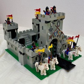 LEGO 6080 King's Castle Lion Knights 1984 Vintage without Box  USED