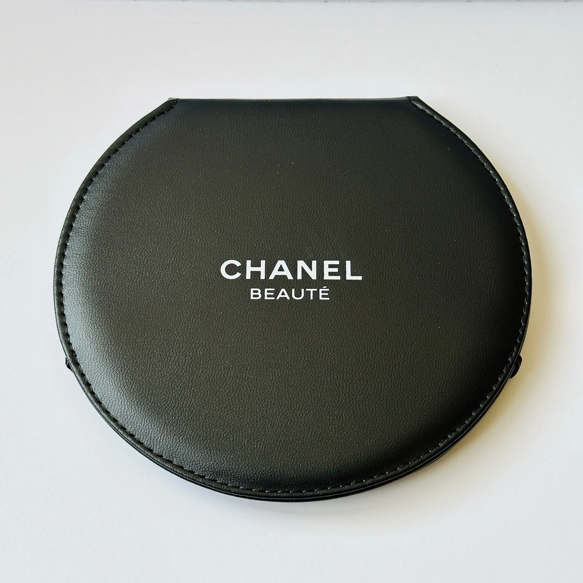 CHANEL ブラック ミラー ChanelBeauty Authentic Makeup Mirror in Leather Black Round with