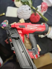 Milwaukee 2745-20 M18 Fuel 30-Degree Framing Nailer Tool Only