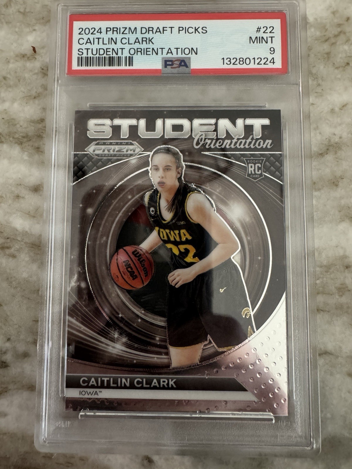 CAITLIN CLARK 2024 PRIZM DRAFT PICKS #22 STUDENT ORIENTATION PSA 9