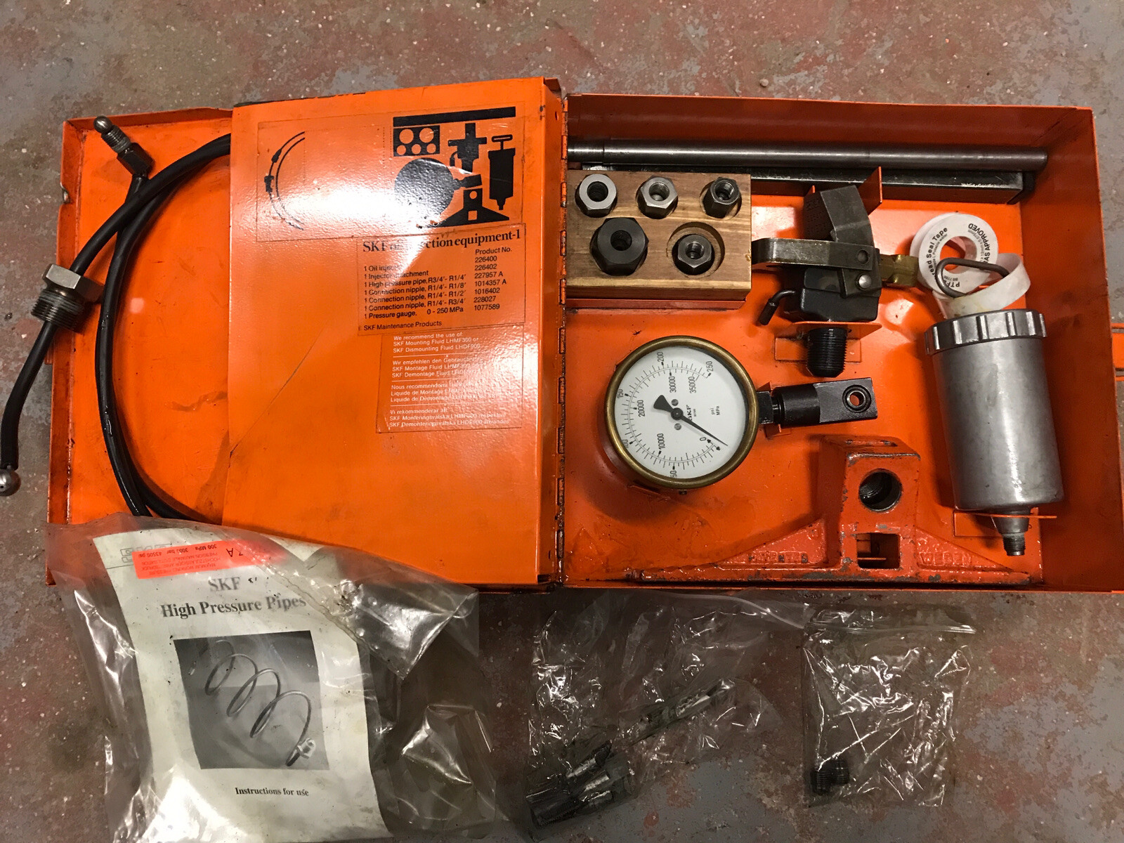 SKF 729101B Oil Injection Injector with Hose, Gauge & Attachments eBay