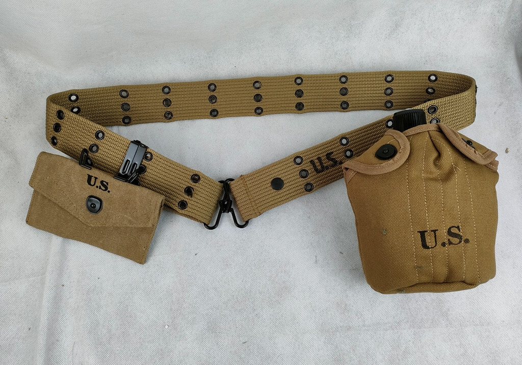第二次世界大戦 米軍 M1910 USメスキット 1918年　軍幕　飯盒 WW2 US AMRY SOLDIER EQUIPMENT BELT First Aid Kit Pocket & USMC