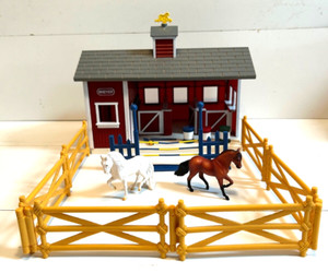 Breyer Horses Freedom Series Summer Springs Country Stable - Horse Toy Barn With Wash Stall & Fencing