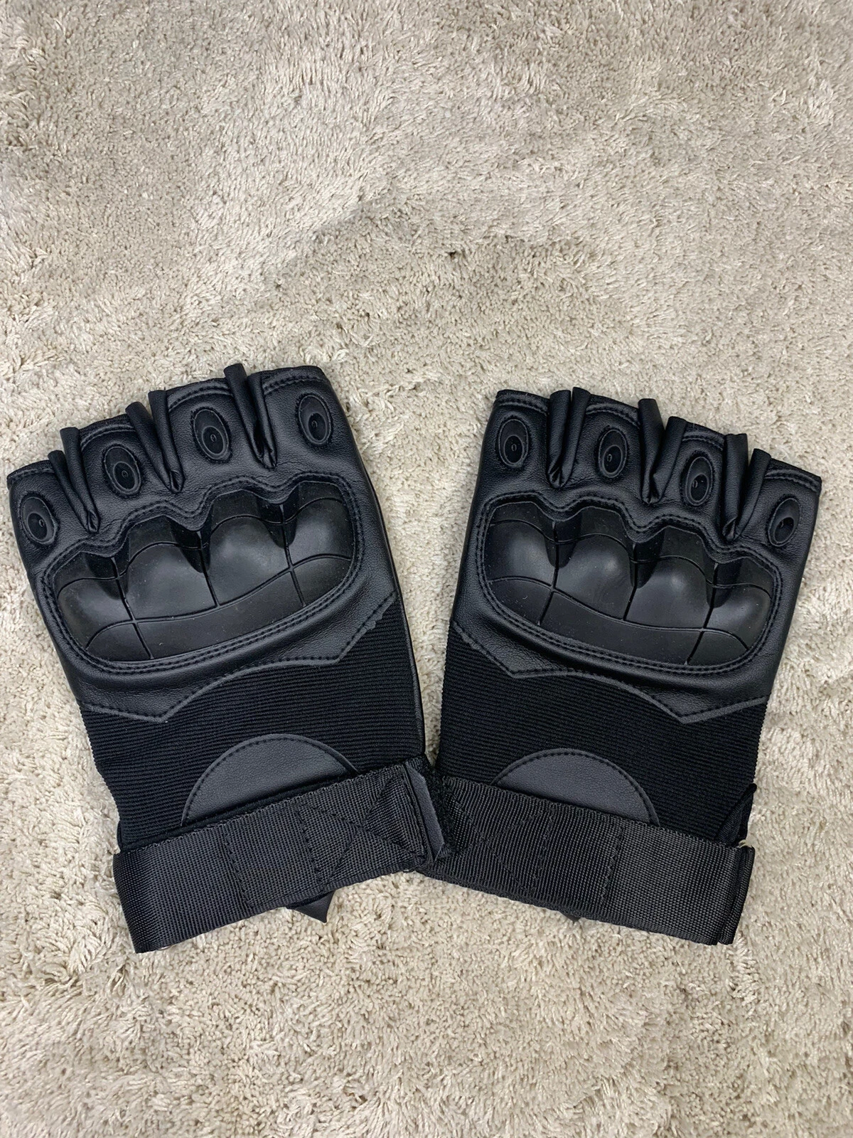 Accmor Military Tactical Gloves Black Rubber Hiking Camping LARGE NEW
Opens in a new window or tab