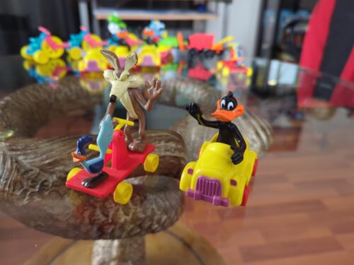 VTG Looney Tunes Daffy Duck + Will E. Coyote McDonald's Happy Meal Toy 1989 Lot - Picture 1 of 8