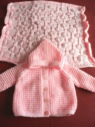 ASSORTED HAND KNITTED HOODED JACKETS AND MATCHING PRAM BLANKET. - Picture 13 of 21