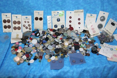 Over 300 Vintage Buttons ~ Variety ~ Le Bouton ~ JHB ~ La Mode~ Vogue