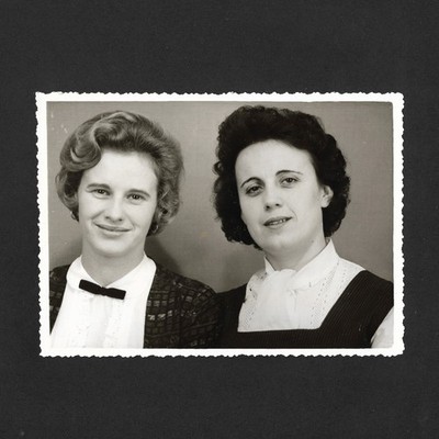 Zwei Freundinnen Schwestern Frauen Portraits - Vintage Foto Snapshot ca. 1965
