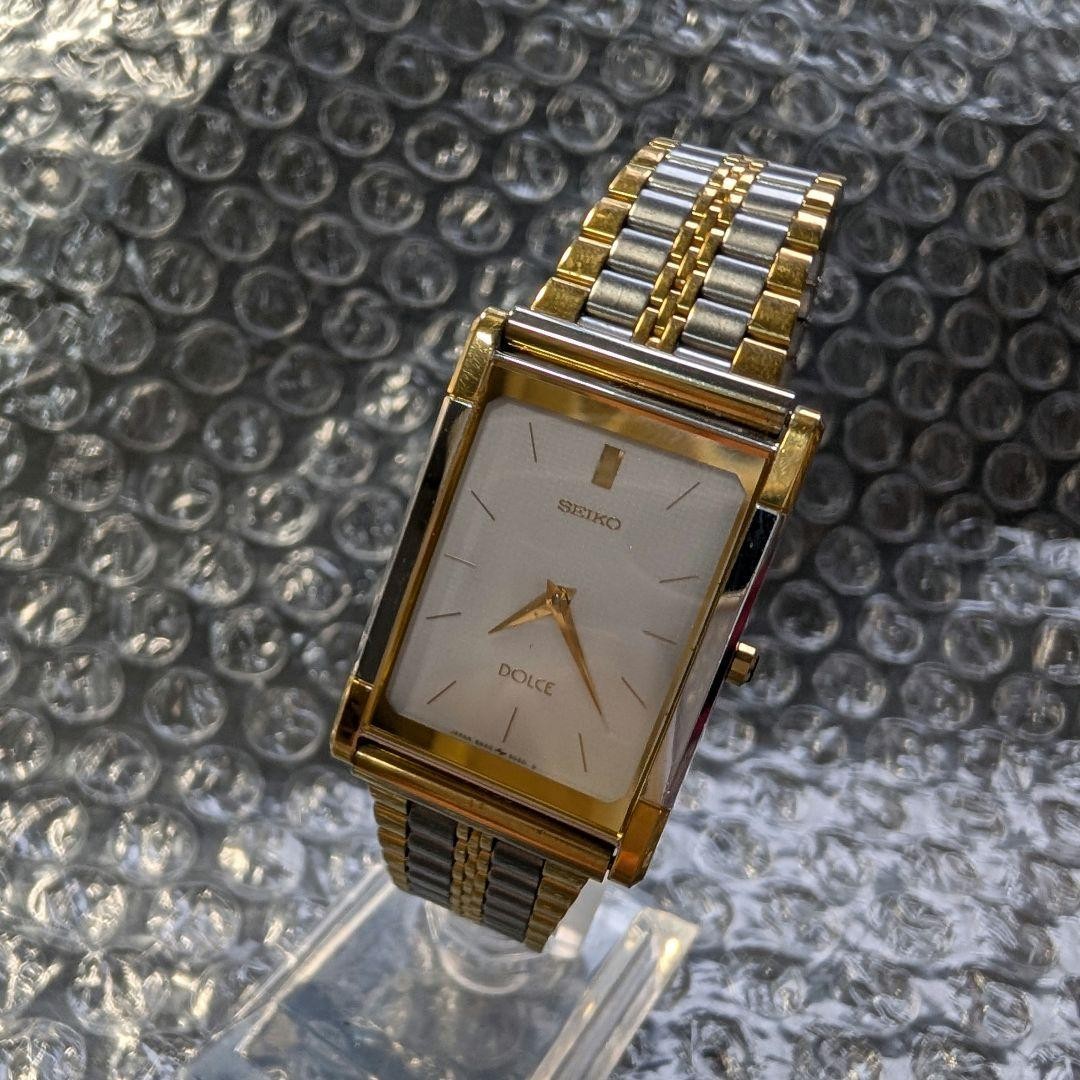 Men's Dial Used Dolce 24x35mm Square 8N40 Seiko Quartz White Watch - vintagewatches.pk