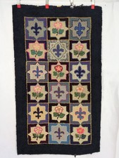 VTG Hooked Rug Wool 52"X30" Early Black Floral Panel Fleur-de-lis