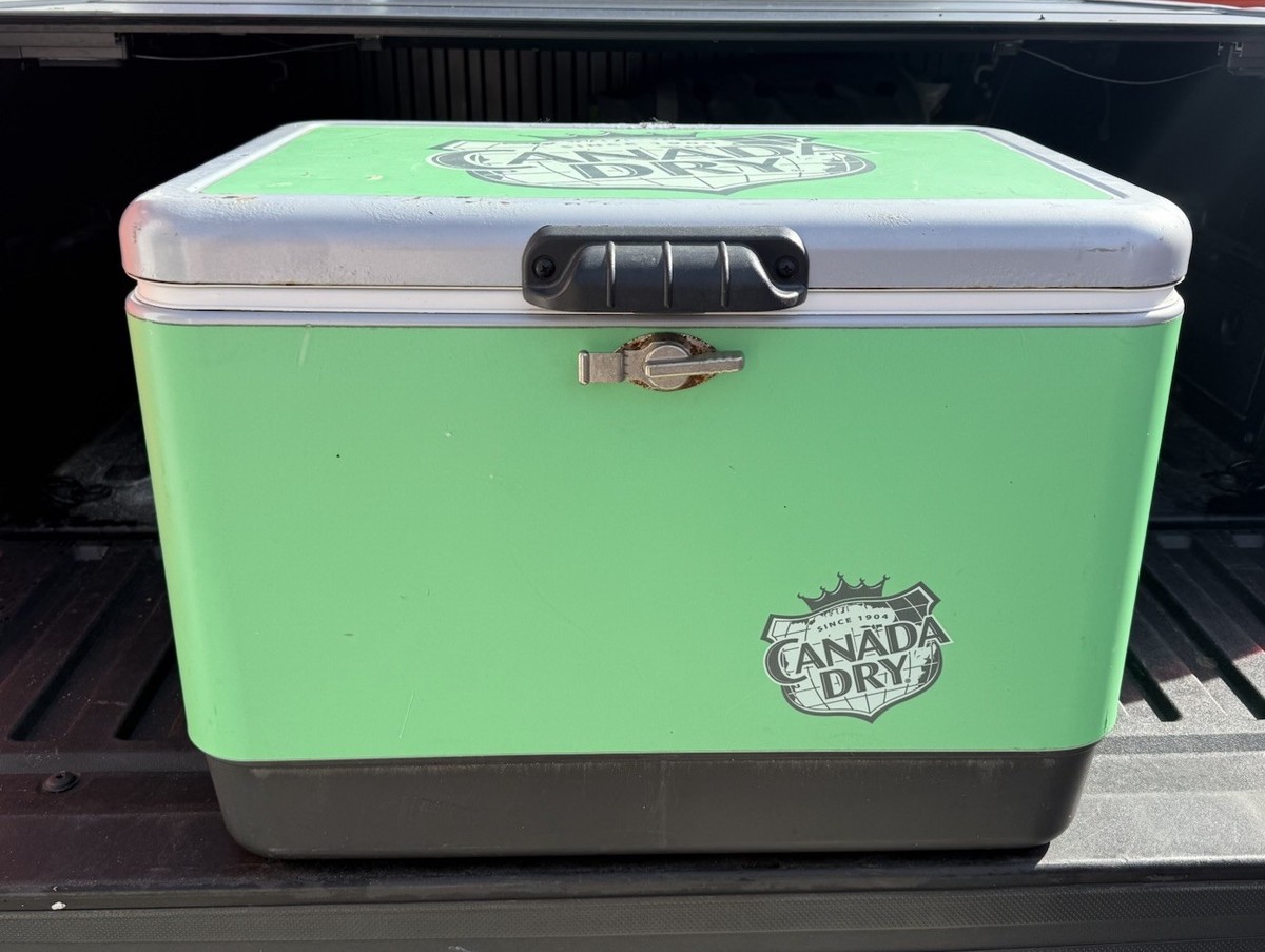 激レア　CLOTTED CREAM グリーン Vintage Canada Dry Soda Coleman 6150 Green Advertising Latching