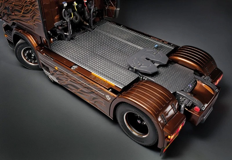 ITALERI SCANIA R730 ''BLACK AMBER'' cod. 3897 - Scala 1:24 - Immagine 4 di 4