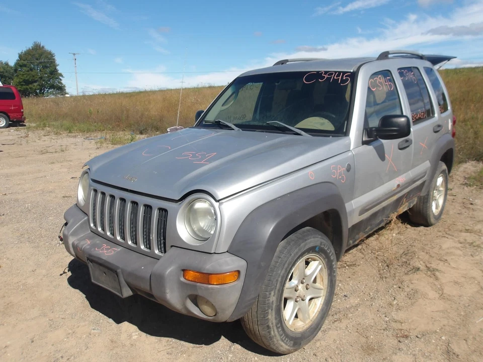 Used Air Cleaner Assembly fits: 2004 Jeep Liberty 3.7 Grade A - Image 2 of 4