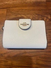 [Discount] COACH Bifold Wallet White (Chalk)