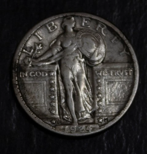 1924 D Standing Liberty Quarter Choice VF-XF............Lot 4416