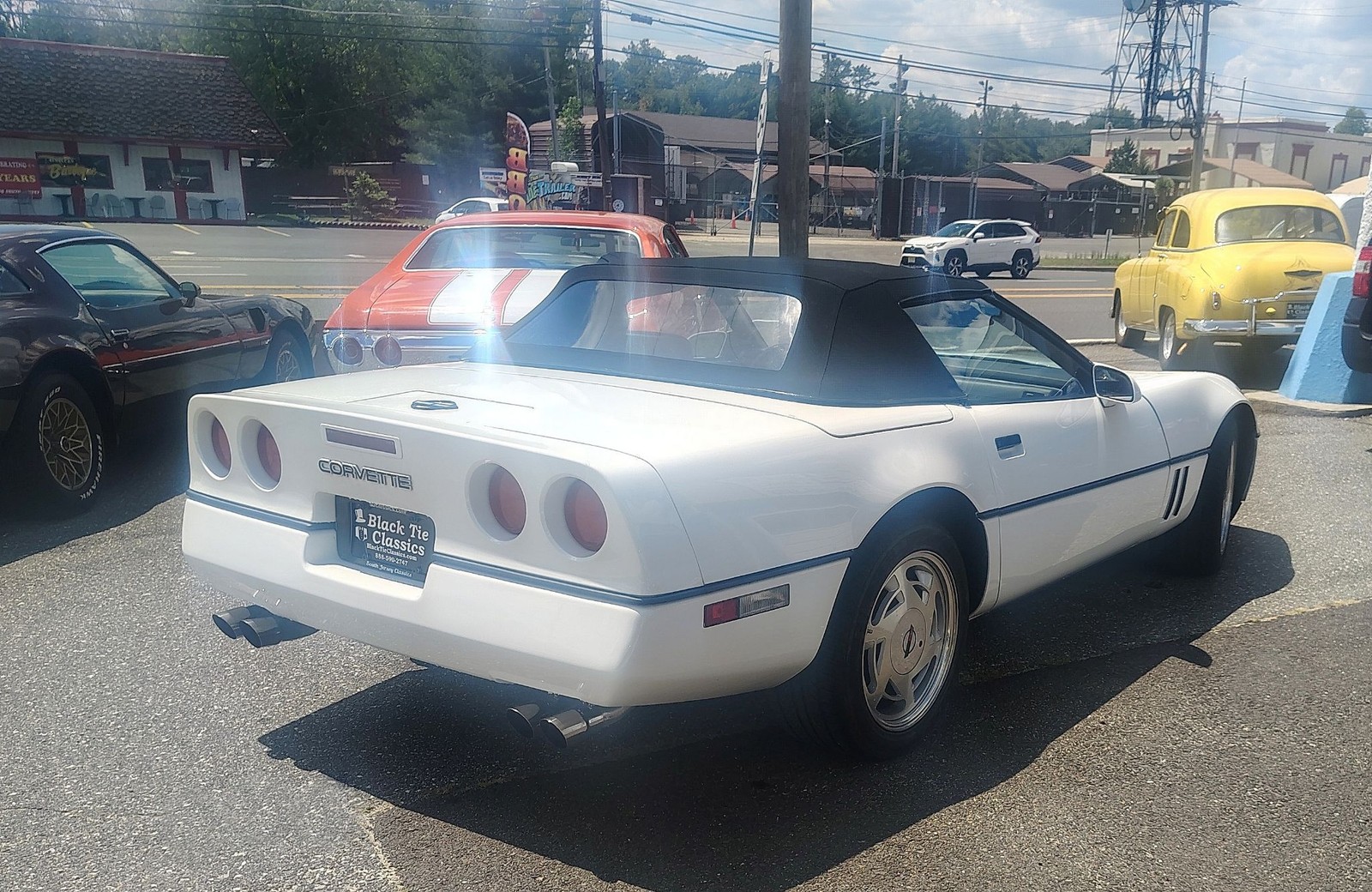 1989 White / Black Top Chevrolet Corvette   | C4 Corvette Photo 7