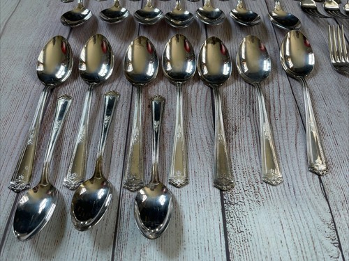 Antique Winfield Ornate Silver-plate Flatware 75 Pieces - Picture 3 of 15