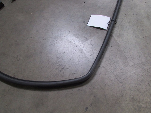 Maserati Quattroporte, RH, Right Rear Door Moulding, Used, P/N 67479800