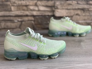 jade aura vapormax