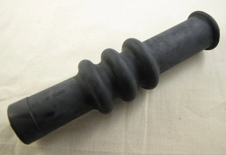 VW Typ 3 Engine Oil Dip stick rubber boot Notchback Fastback squareback T34 - Image 1 of 1