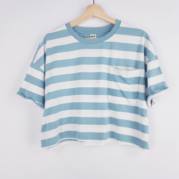 Anko Womens Size 16 Blue White Striped Cropped Top Classic Tee Pocket
