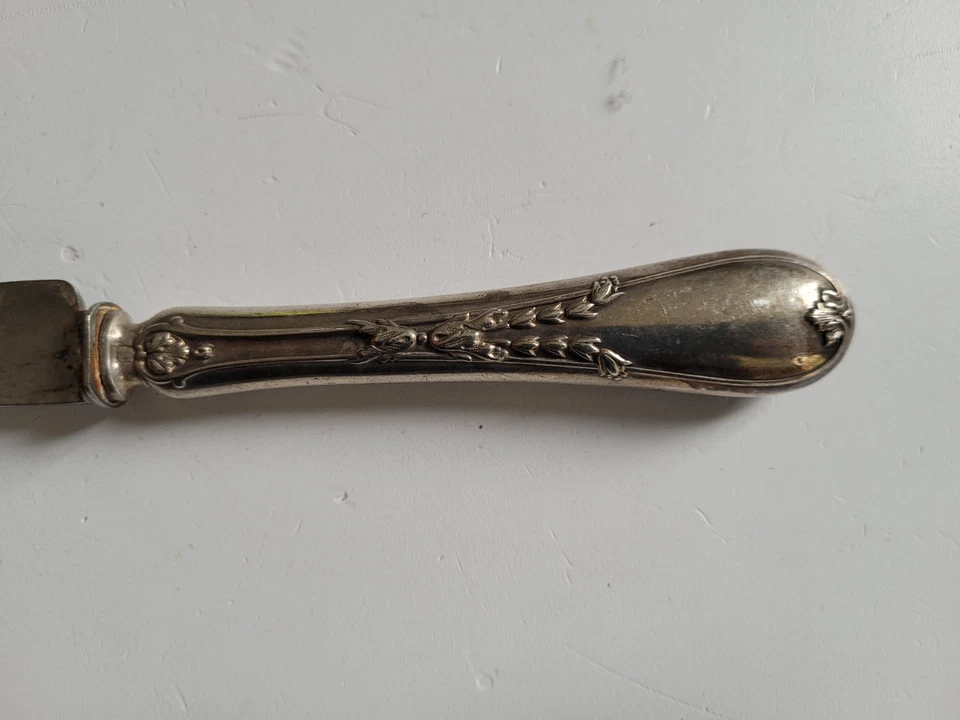 COUTEAU DESSERT  MANCHE ARGENT MINERVE LAME ACIER CARDEILHAC 48 Grammes - Photo 3/4