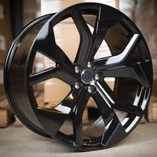 Cerchi in lega 23" stile RSQ8 - Nero lucido | Audi Q8 2018-2024