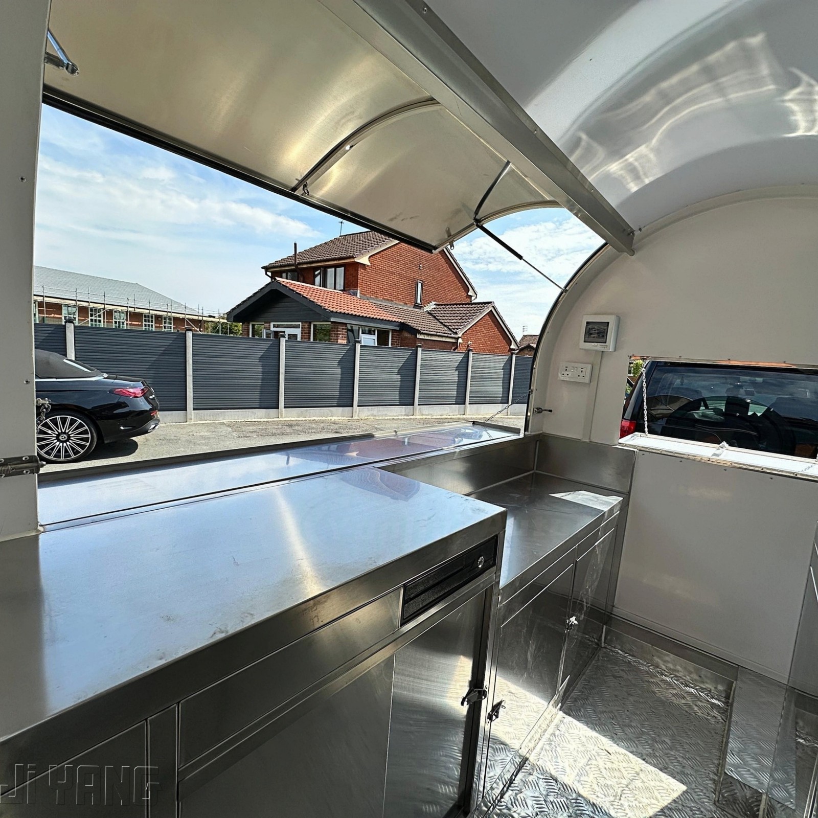 New Retro Round Food Trailer - Mobile Coffee & Ice Cream Concession Stand -Black