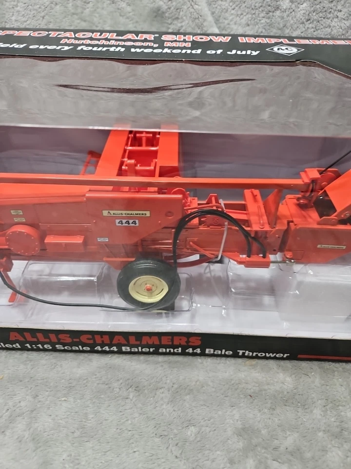 Allis Chalmers 444 Baler w/44 Thrower 1/16 Diecast Implement SpecCast Rare - Image 3 of 4