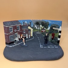 Vanguards PD1002 Original Diorama Plus Two Figures. No Vehicles. No Box 