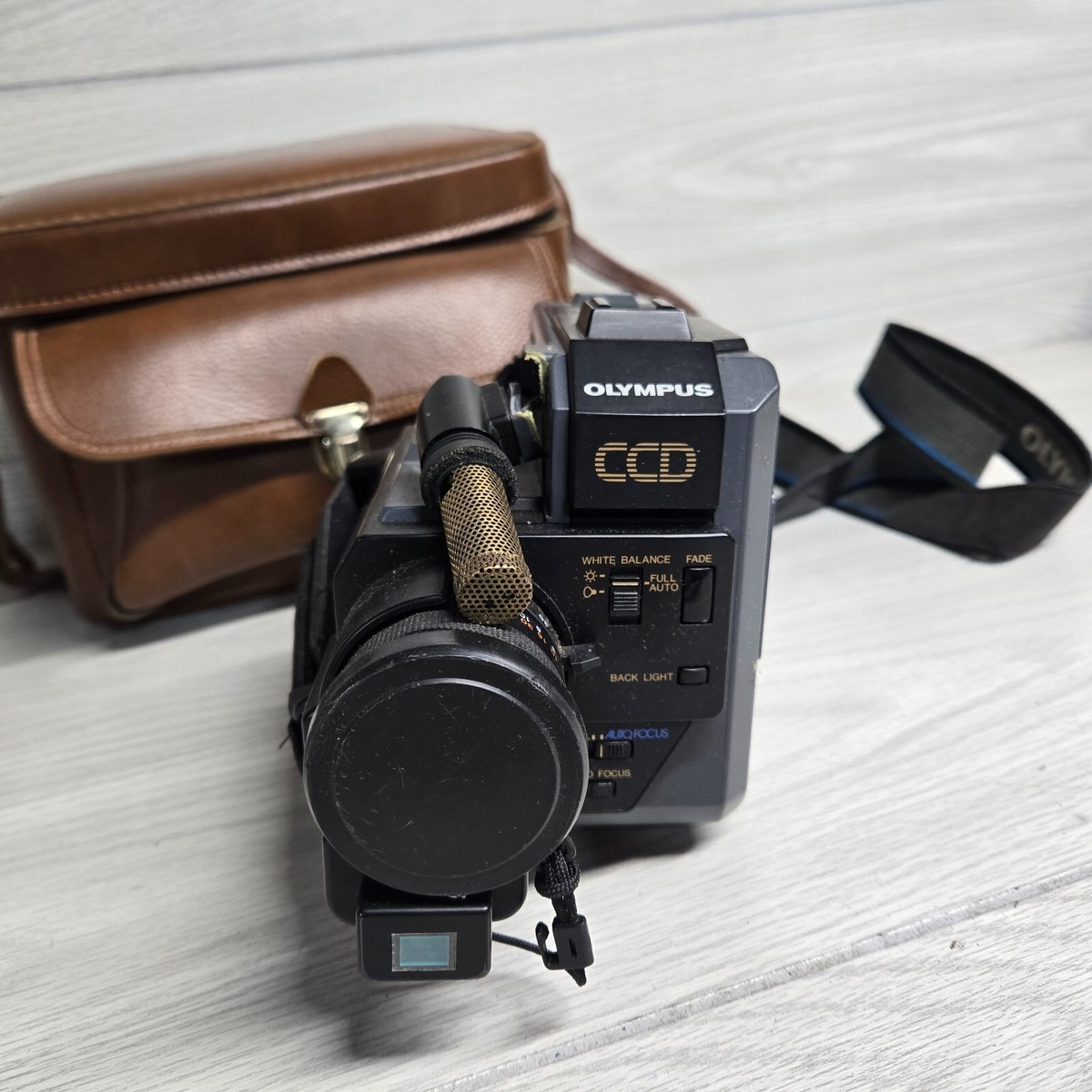 OLYMPUS Movie 8 VX-801 U Video Camera Camcorder With Manual and