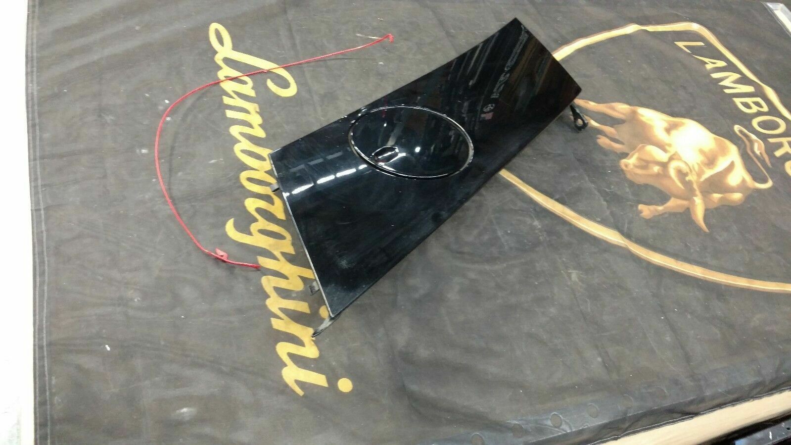 LAMBORGHINI HURACAN RIGHT PASSENGER SIDE UPPER QUARTER PANEL COVER FUEL CAP LID 