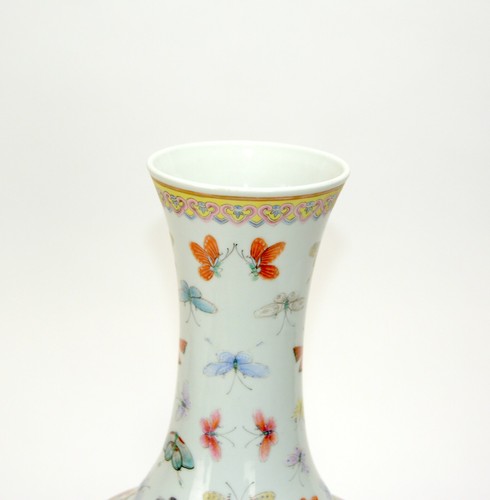 Antique Chinese Qing Guangxu MK Famille Rose 100 Butterfly Porcelain Vase - Picture 5 of 11