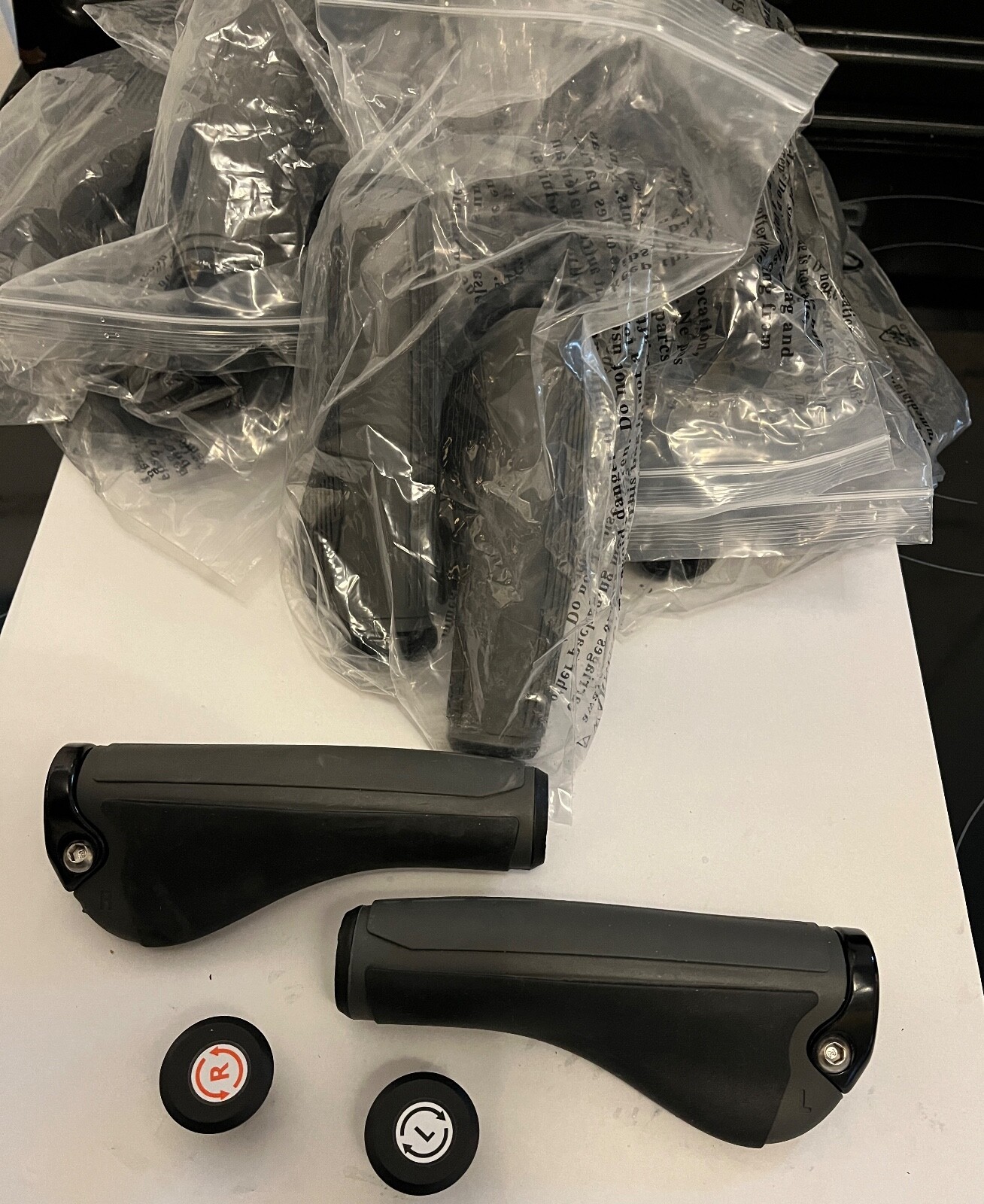 Job lot 5 pairs NEW Schwinn Ergo lock on handlebar grips, MTB Hybrid