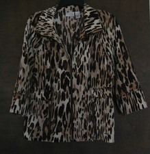 Zenergy by Chico's Animal Print Front Zip Jacket Blazer in size 0 EUC