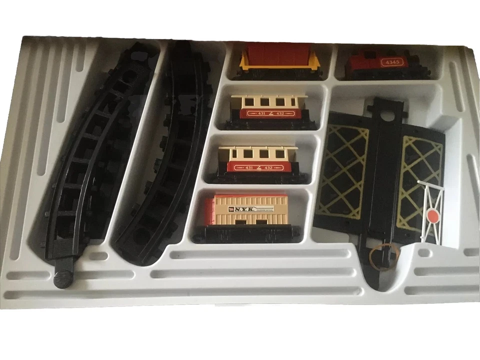 Matchbox G2 Eisenbahn Zug SET SCHIENEN & AUFBAU BAHNHOF IN OVP Railway  Train - Bild 3 von 4