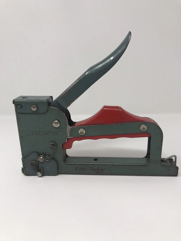 Pistola grapadora manual Sears Craftsman de colección hecha en EE. UU. Foto 3 de 4
