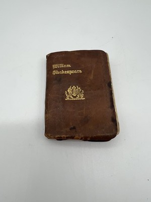 Antique William Shakespeare Julius Caesar Little Leather Book old Knickerbocker