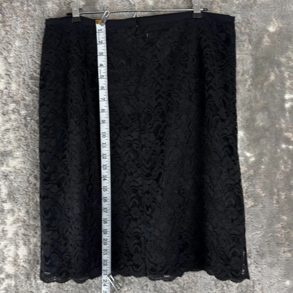 Falda Maggy London Talla 16 Floral Encaje Midi Línea A Negra Forrada con Cremallera Foto 2 de 4