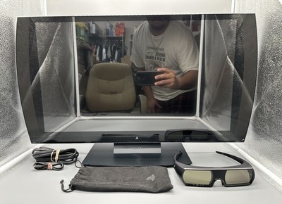 Sony PlayStation 24'' 3D Display TV Monitor 1080p CECH-ZED1U W/ Glasses READ DESC